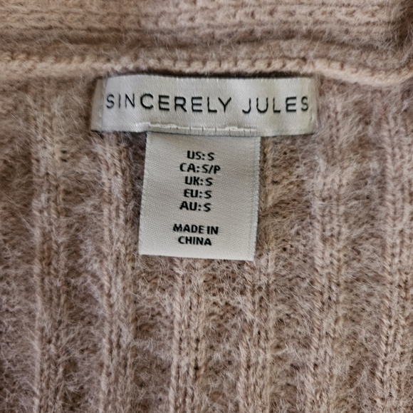 Pink Sweater - Picture 3 of 6